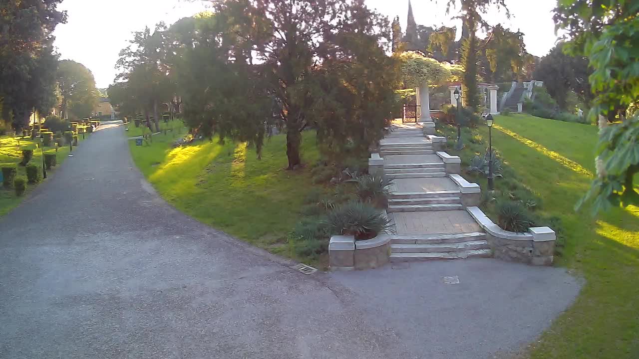 Spletna kamera park Coronini Kronberg – Gorica