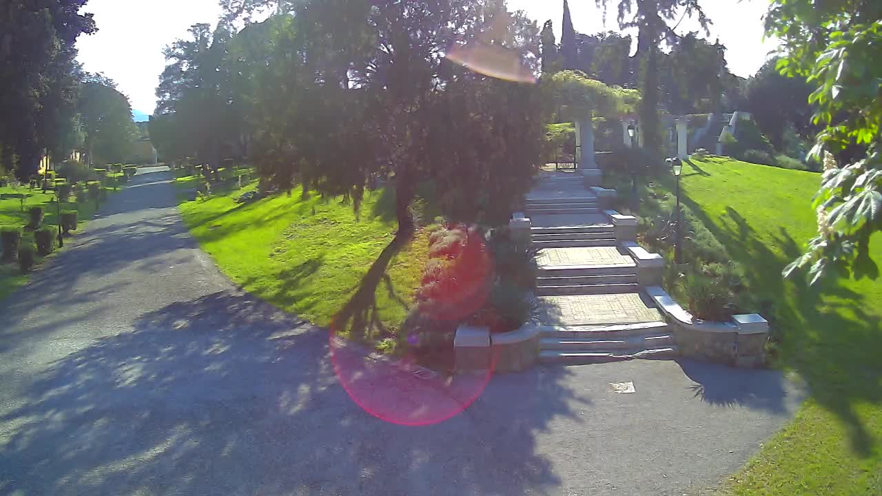 Spletna kamera park Coronini Kronberg – Gorica