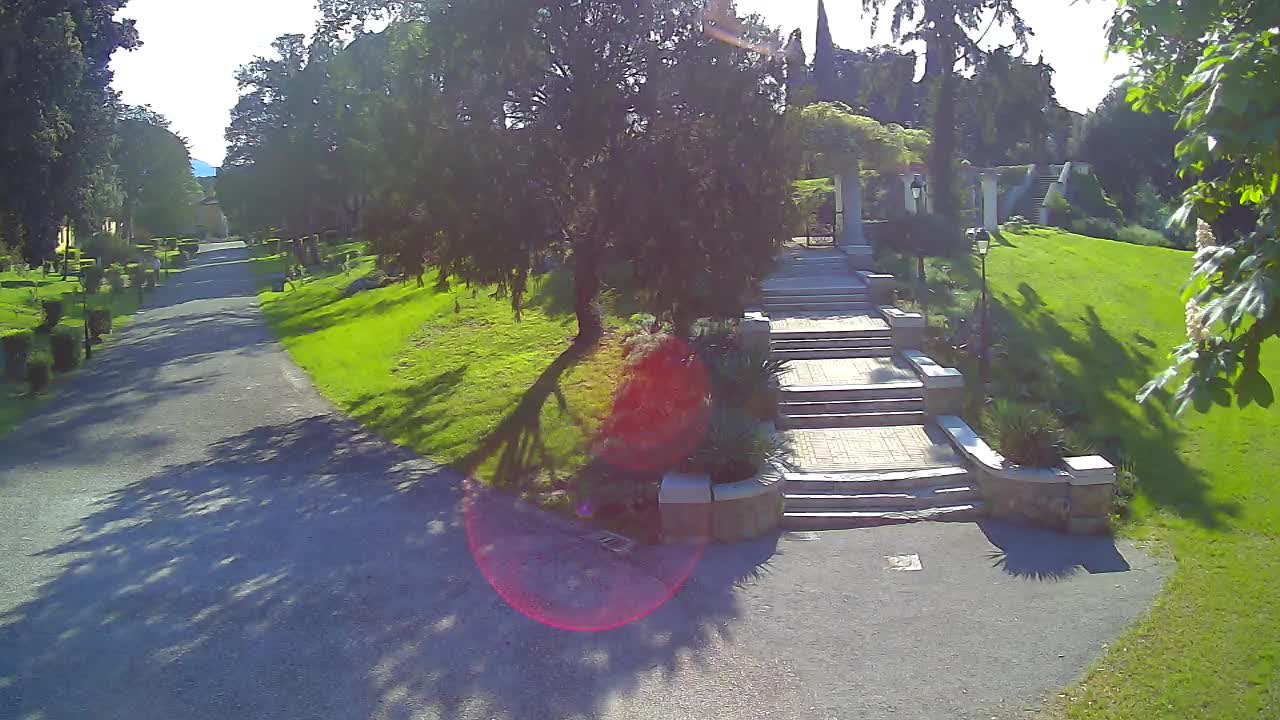 Spletna kamera park Coronini Kronberg – Gorica