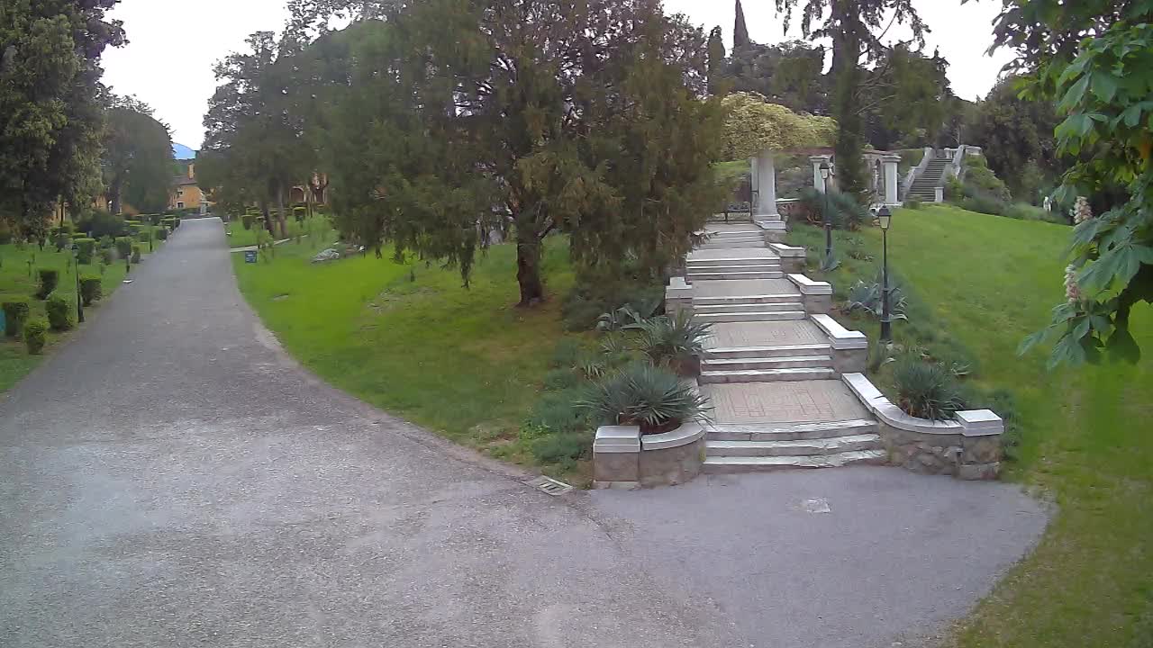 Spletna kamera park Coronini Kronberg – Gorica