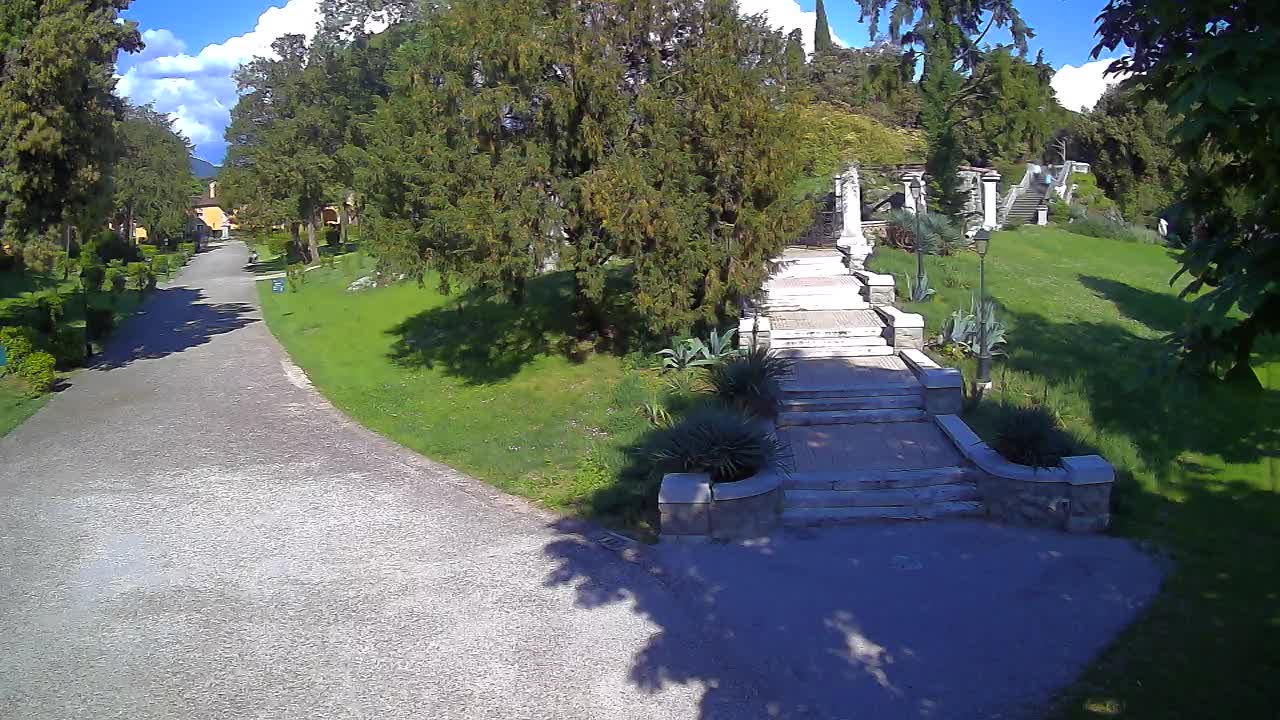 Spletna kamera park Coronini Kronberg – Gorica