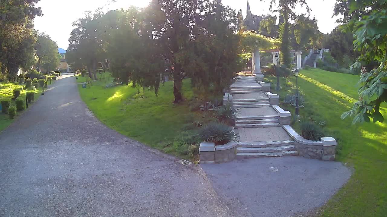 Spletna kamera park Coronini Kronberg – Gorica