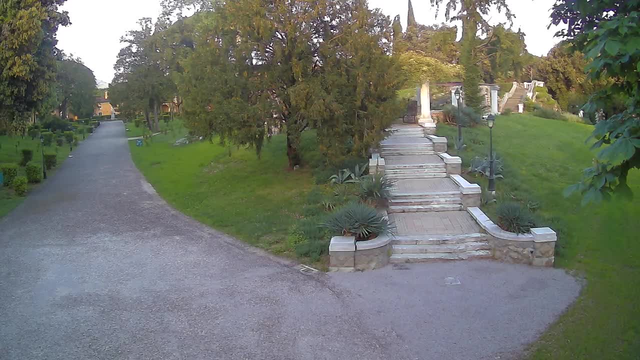 Spletna kamera park Coronini Kronberg – Gorica