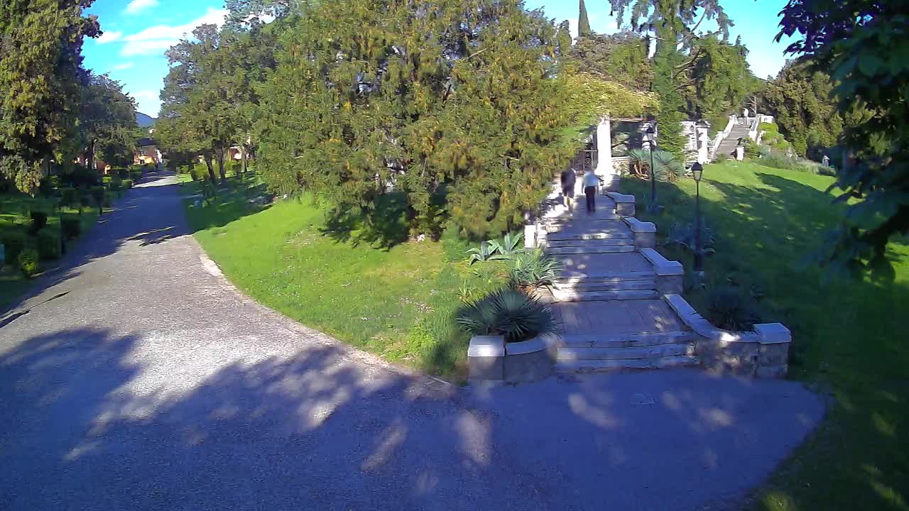 Spletna kamera park Coronini Kronberg – Gorica