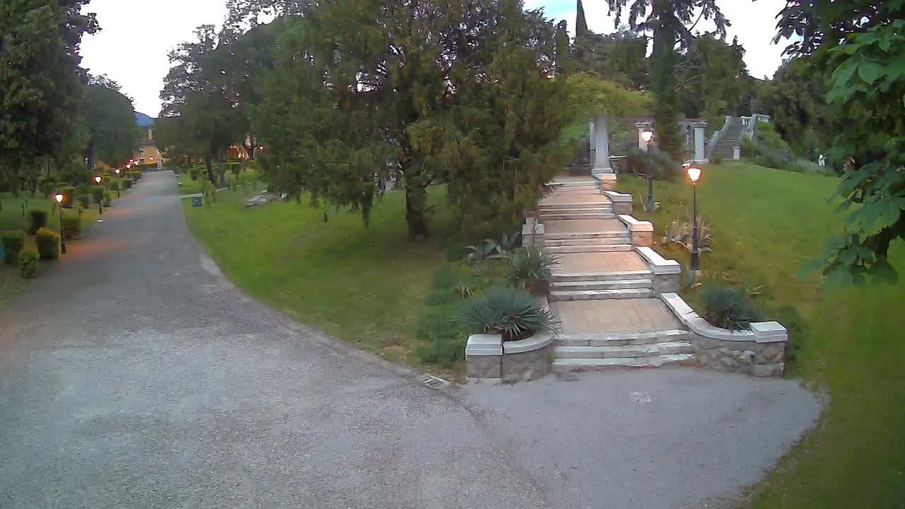Spletna kamera park Coronini Kronberg – Gorica