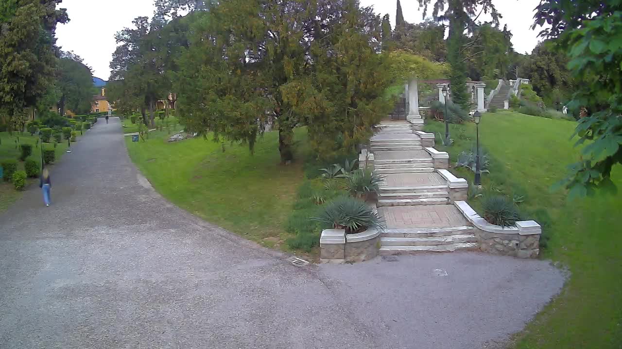 Spletna kamera park Coronini Kronberg – Gorica