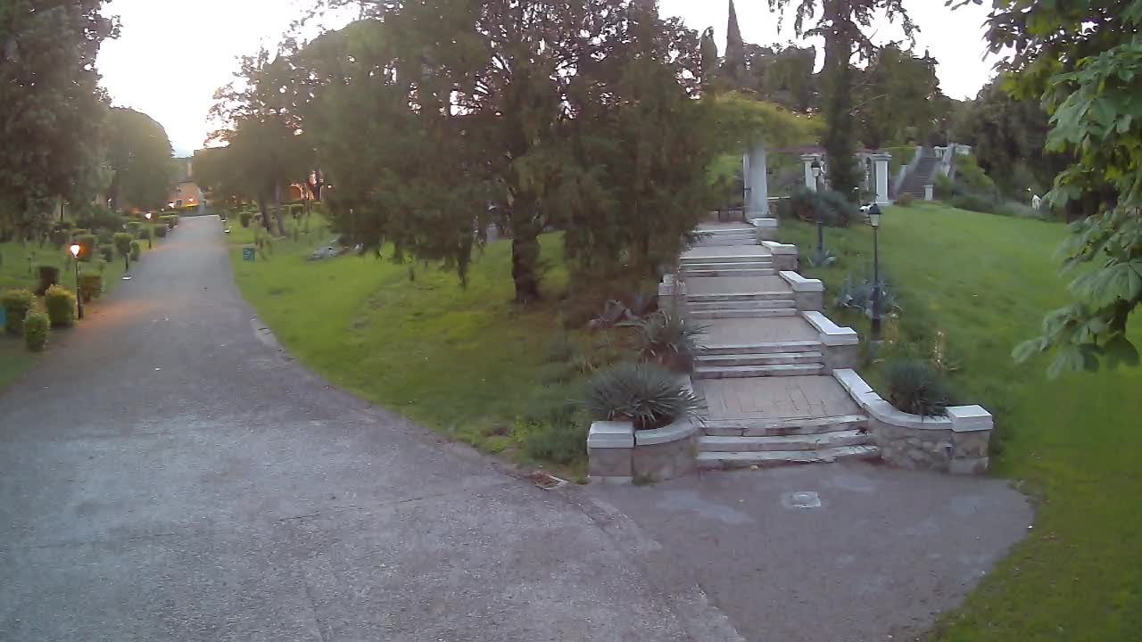 Spletna kamera park Coronini Kronberg – Gorica