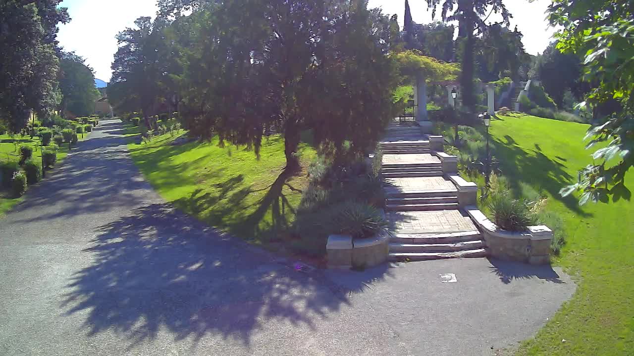 Spletna kamera park Coronini Kronberg – Gorica