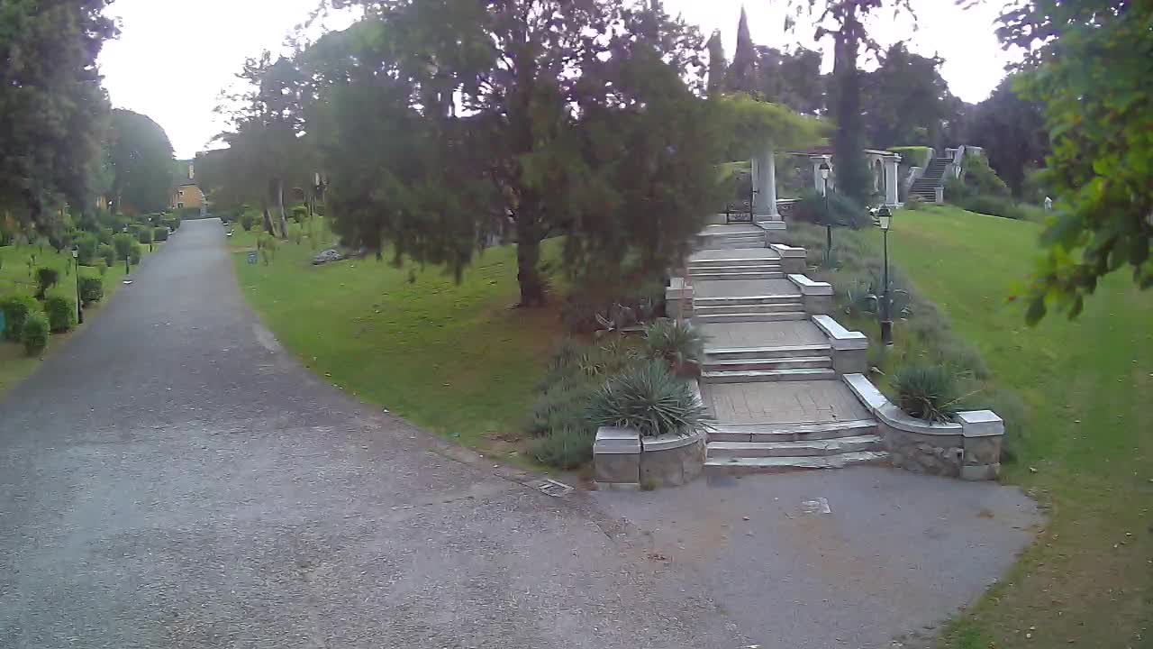 Spletna kamera park Coronini Kronberg – Gorica