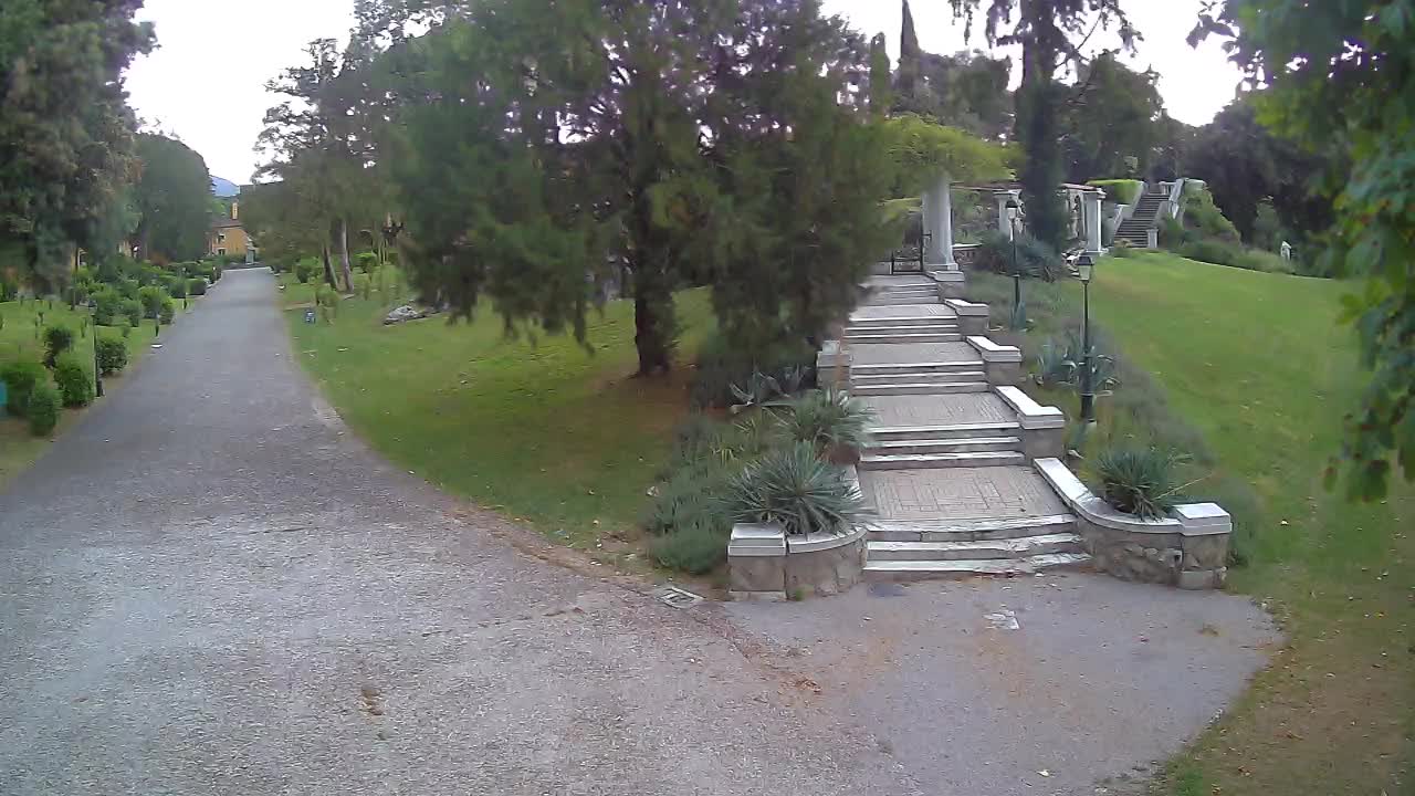 Spletna kamera park Coronini Kronberg – Gorica