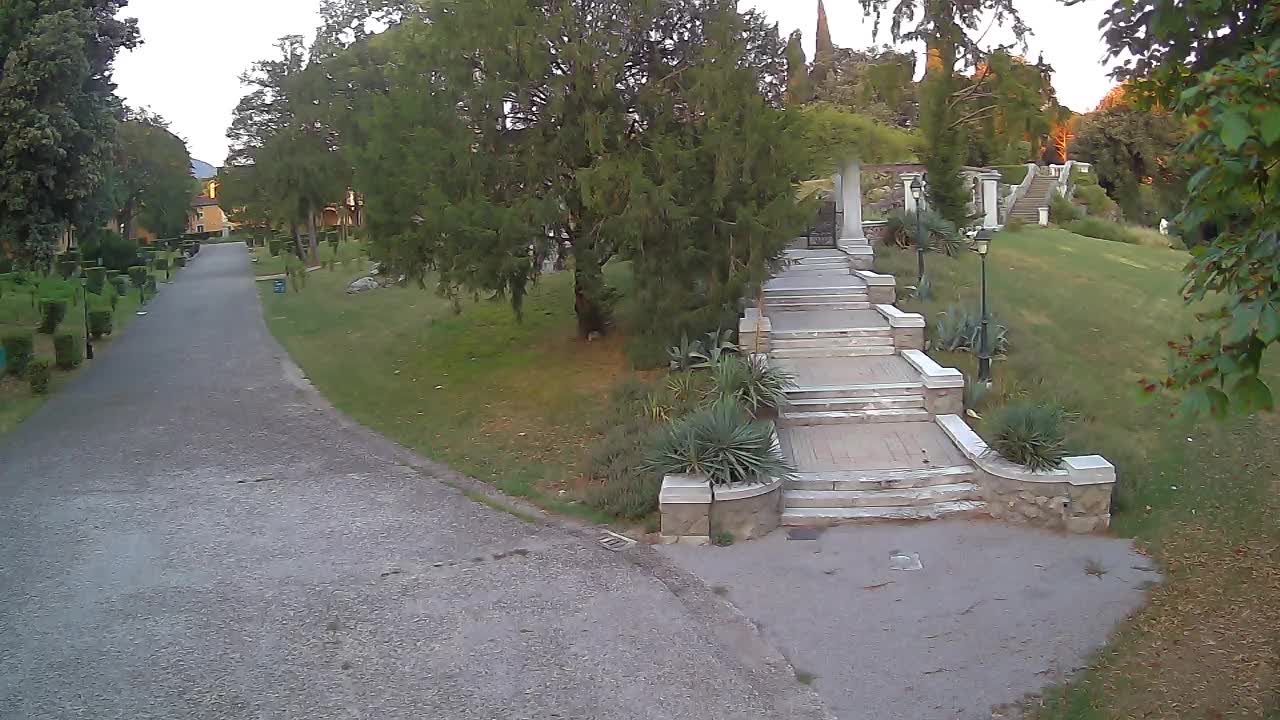 Spletna kamera park Coronini Kronberg – Gorica