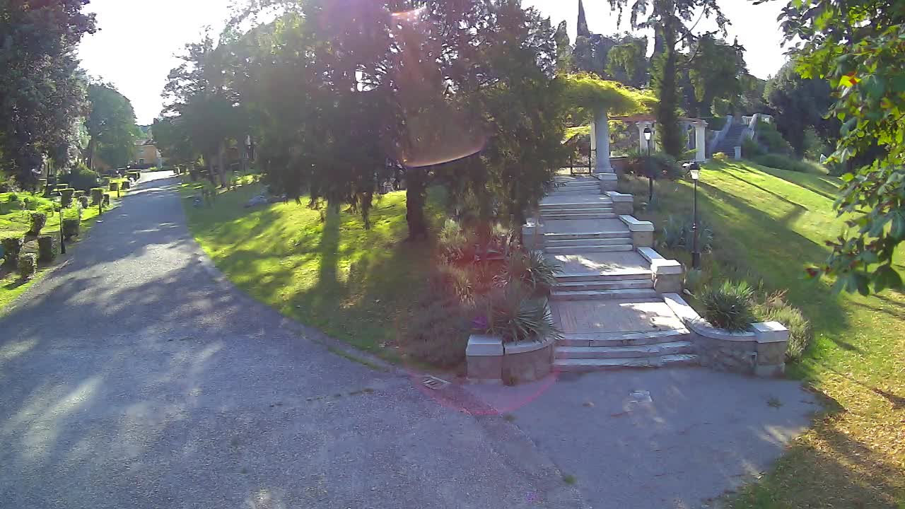 Spletna kamera park Coronini Kronberg – Gorica