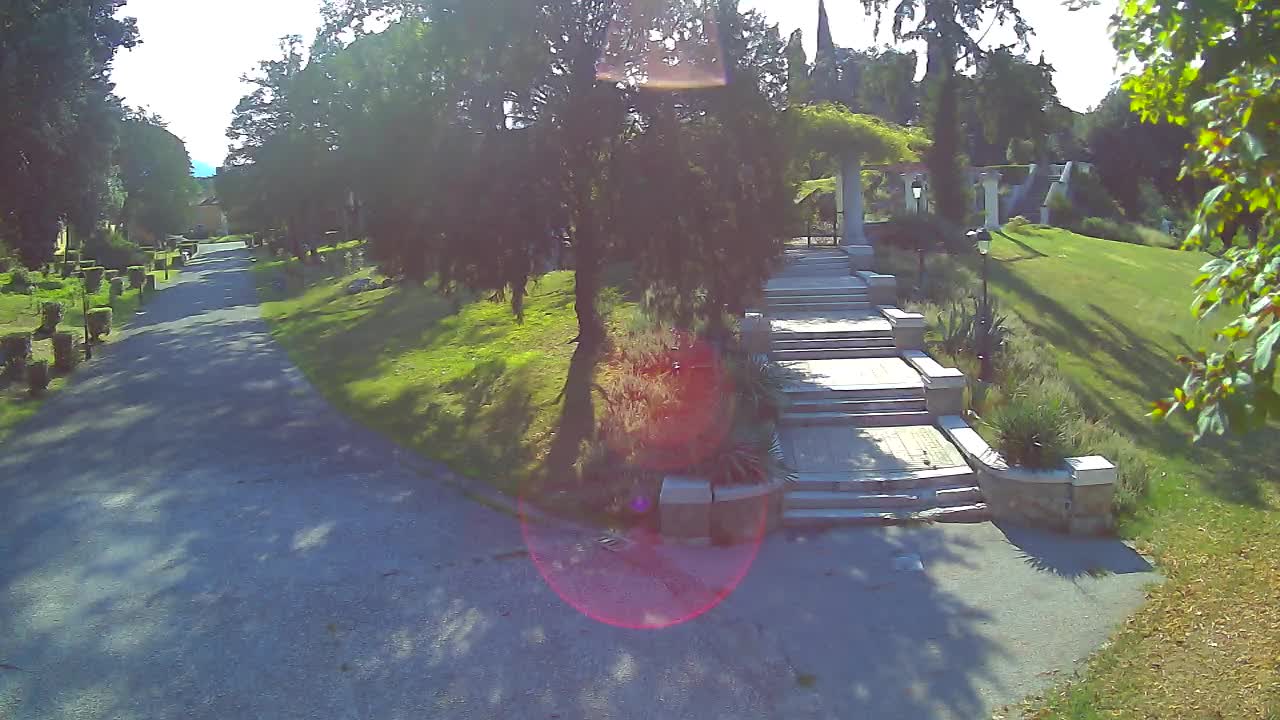 Spletna kamera park Coronini Kronberg – Gorica
