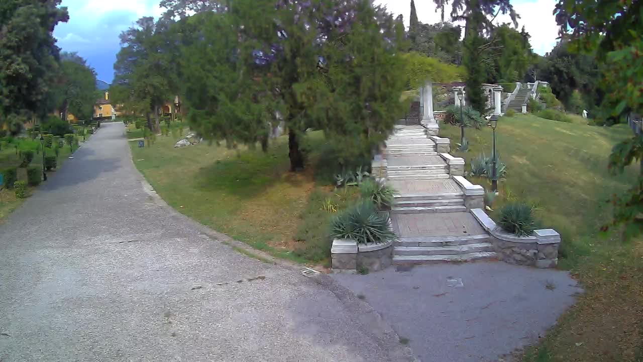 Spletna kamera park Coronini Kronberg – Gorica