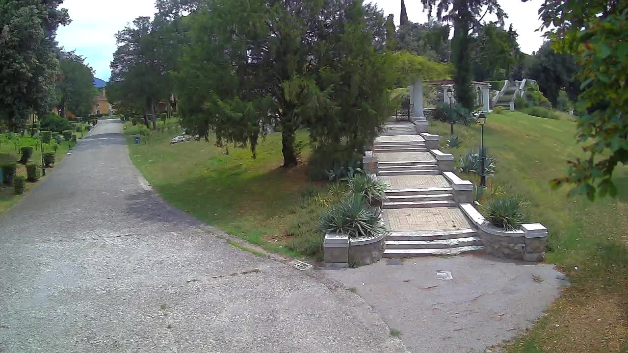 Spletna kamera park Coronini Kronberg – Gorica