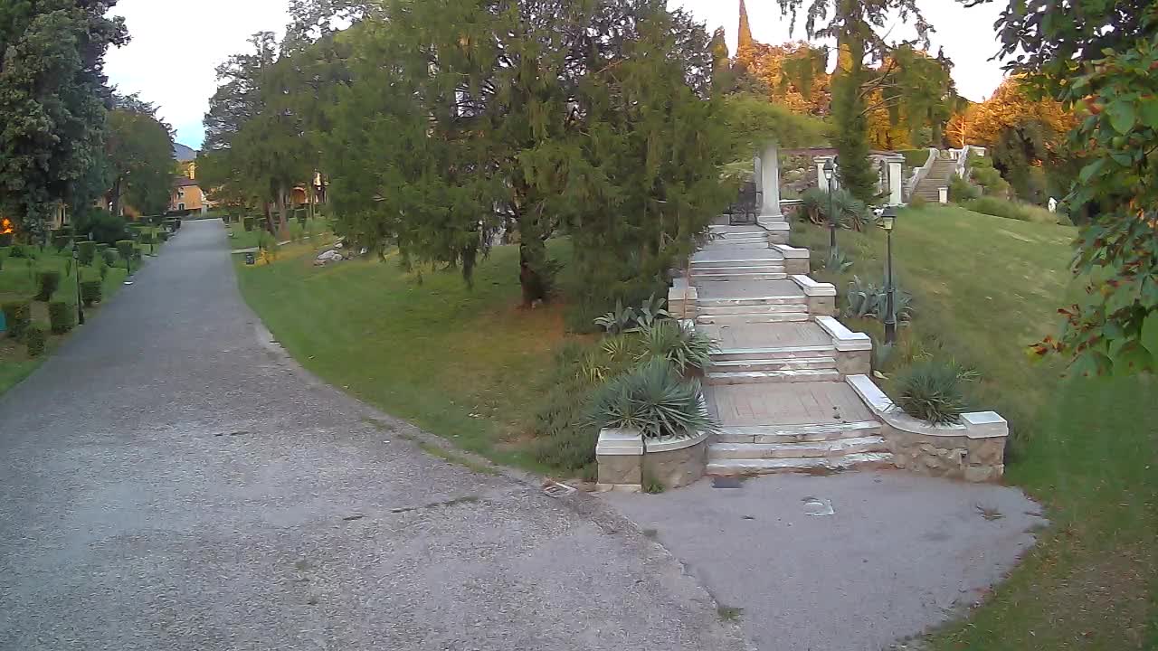 Spletna kamera park Coronini Kronberg – Gorica