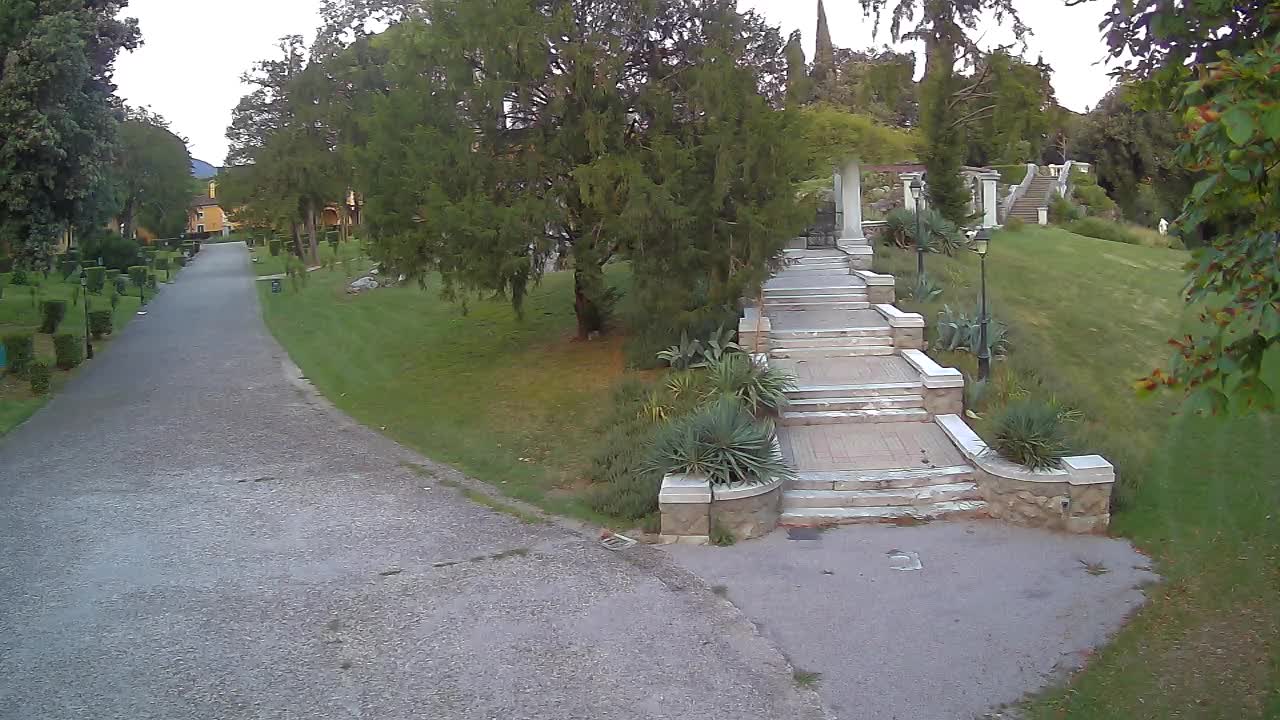 Spletna kamera park Coronini Kronberg – Gorica