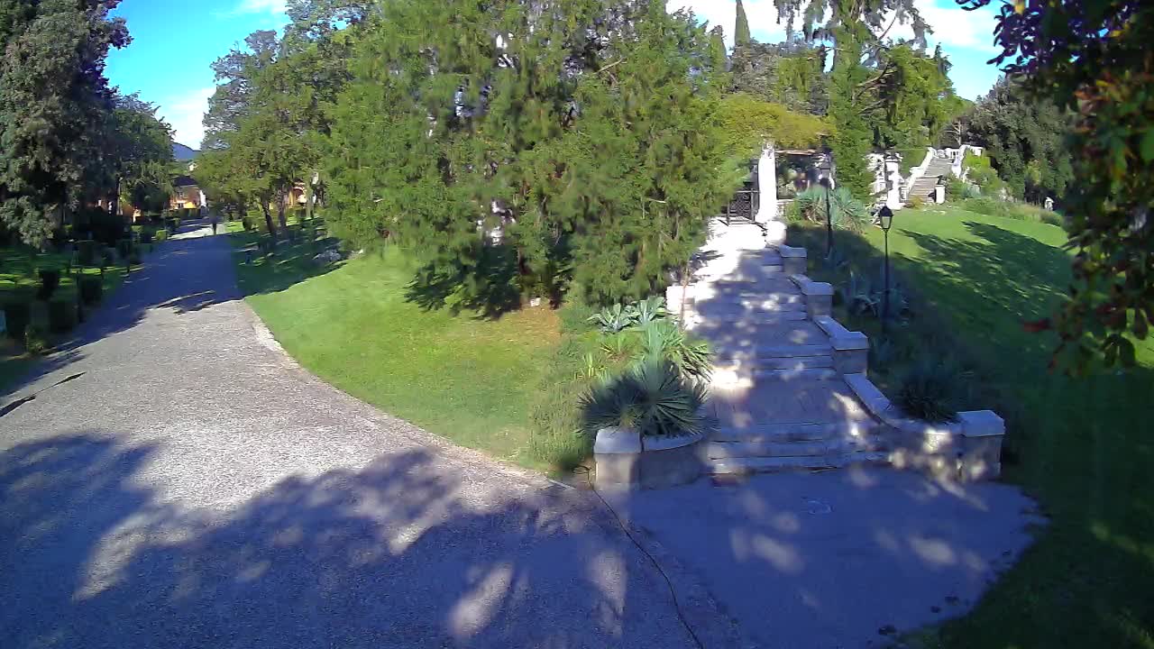 Spletna kamera park Coronini Kronberg – Gorica