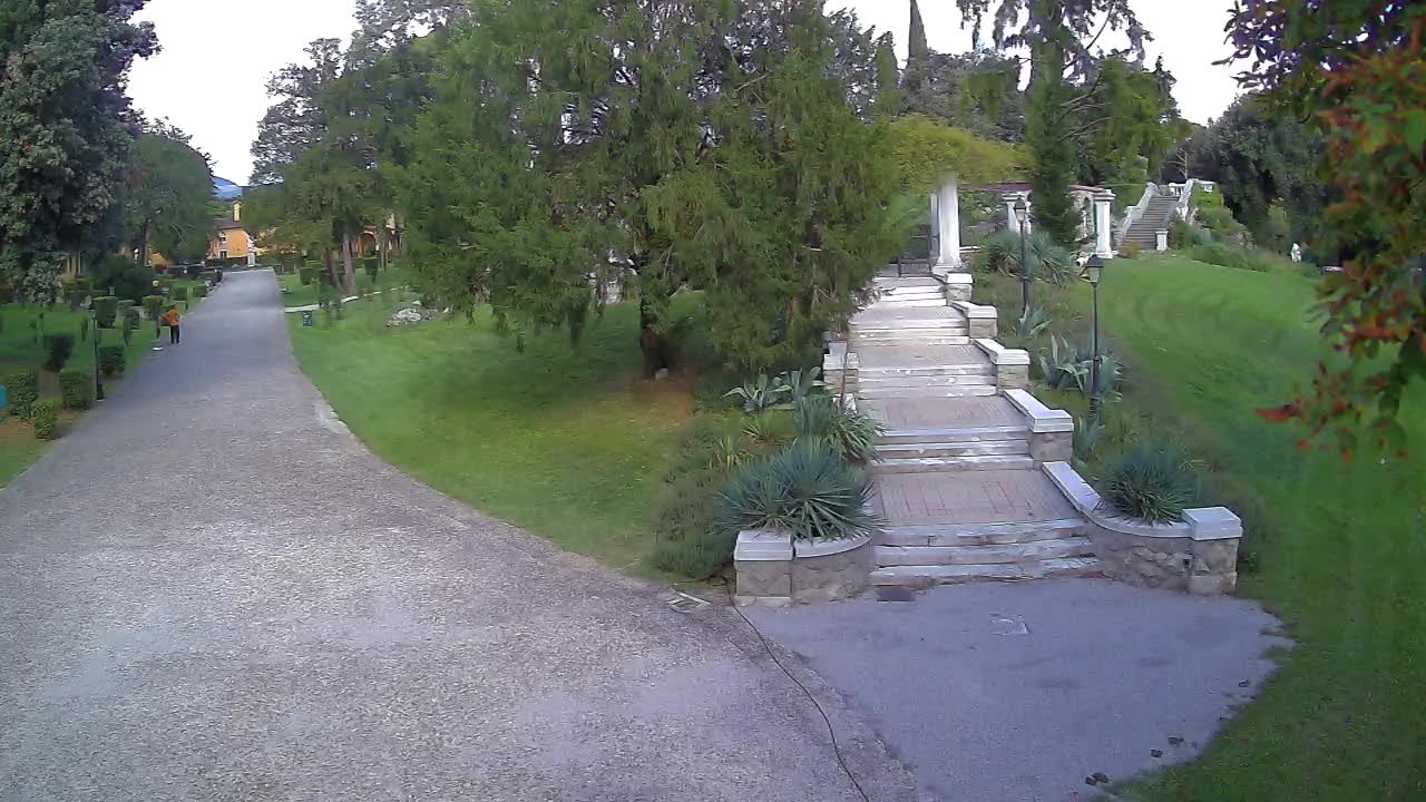 Spletna kamera park Coronini Kronberg – Gorica