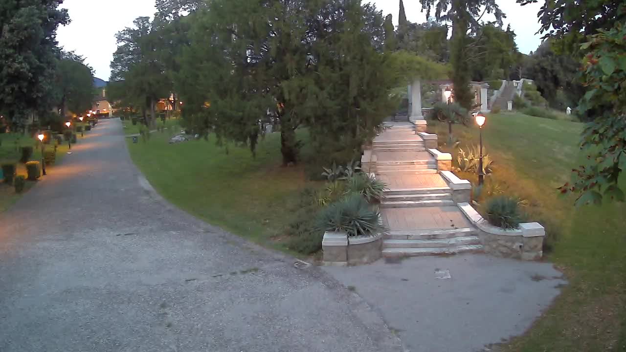 Spletna kamera park Coronini Kronberg – Gorica