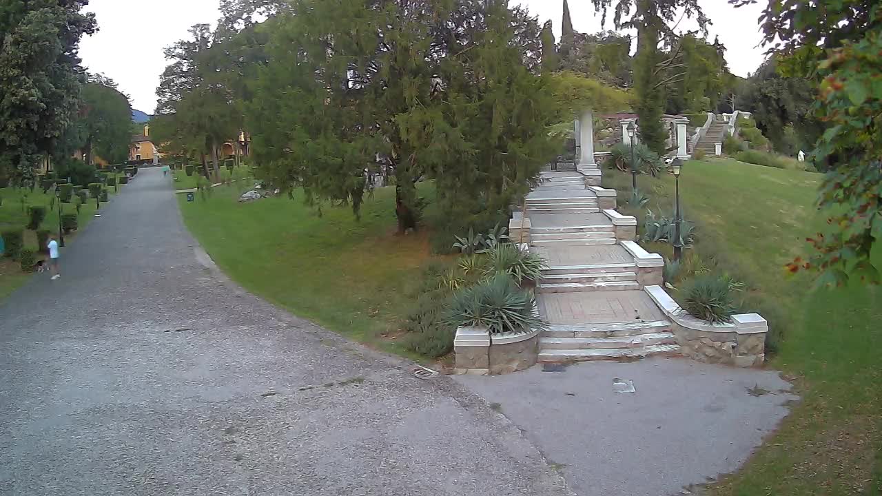 Spletna kamera park Coronini Kronberg – Gorica