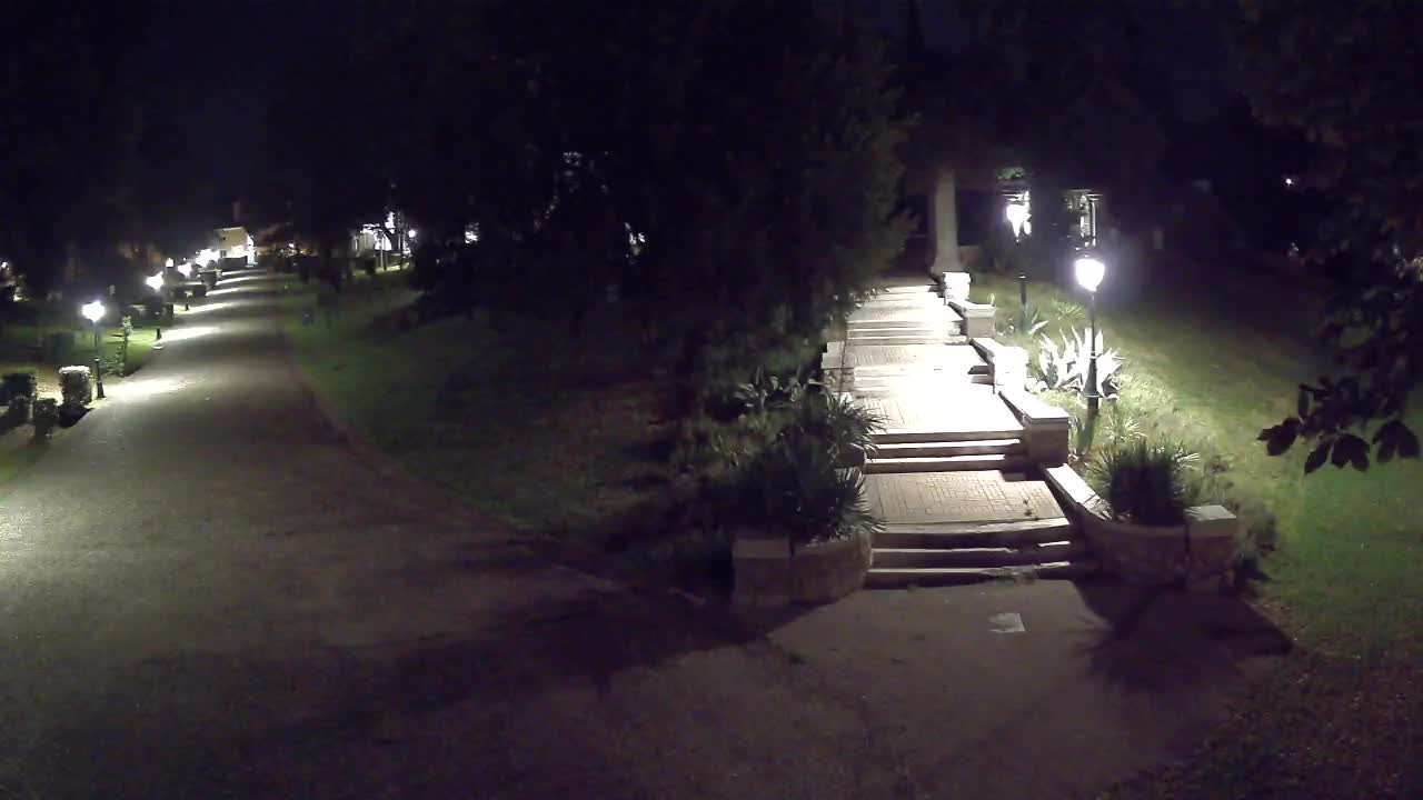 Spletna kamera park Coronini Kronberg – Gorica