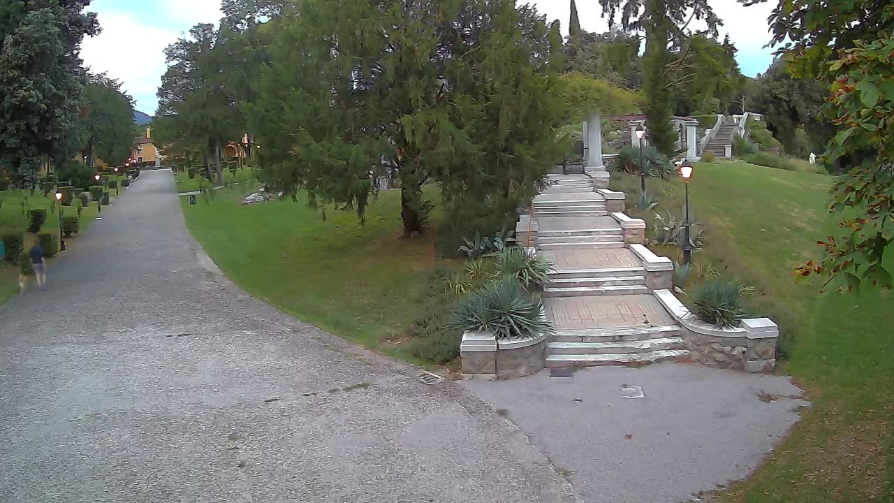 Spletna kamera park Coronini Kronberg – Gorica