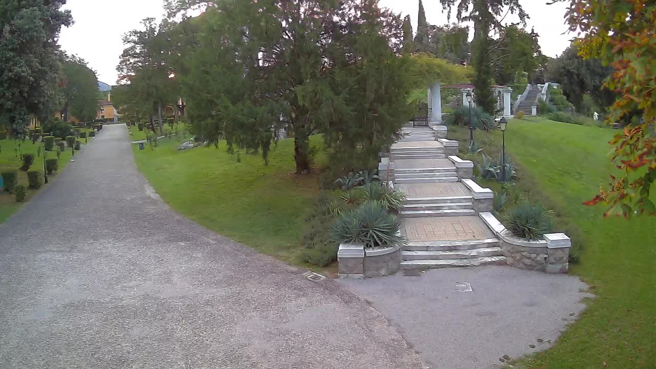 Spletna kamera park Coronini Kronberg – Gorica