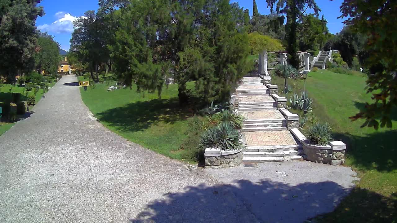 Spletna kamera park Coronini Kronberg – Gorica