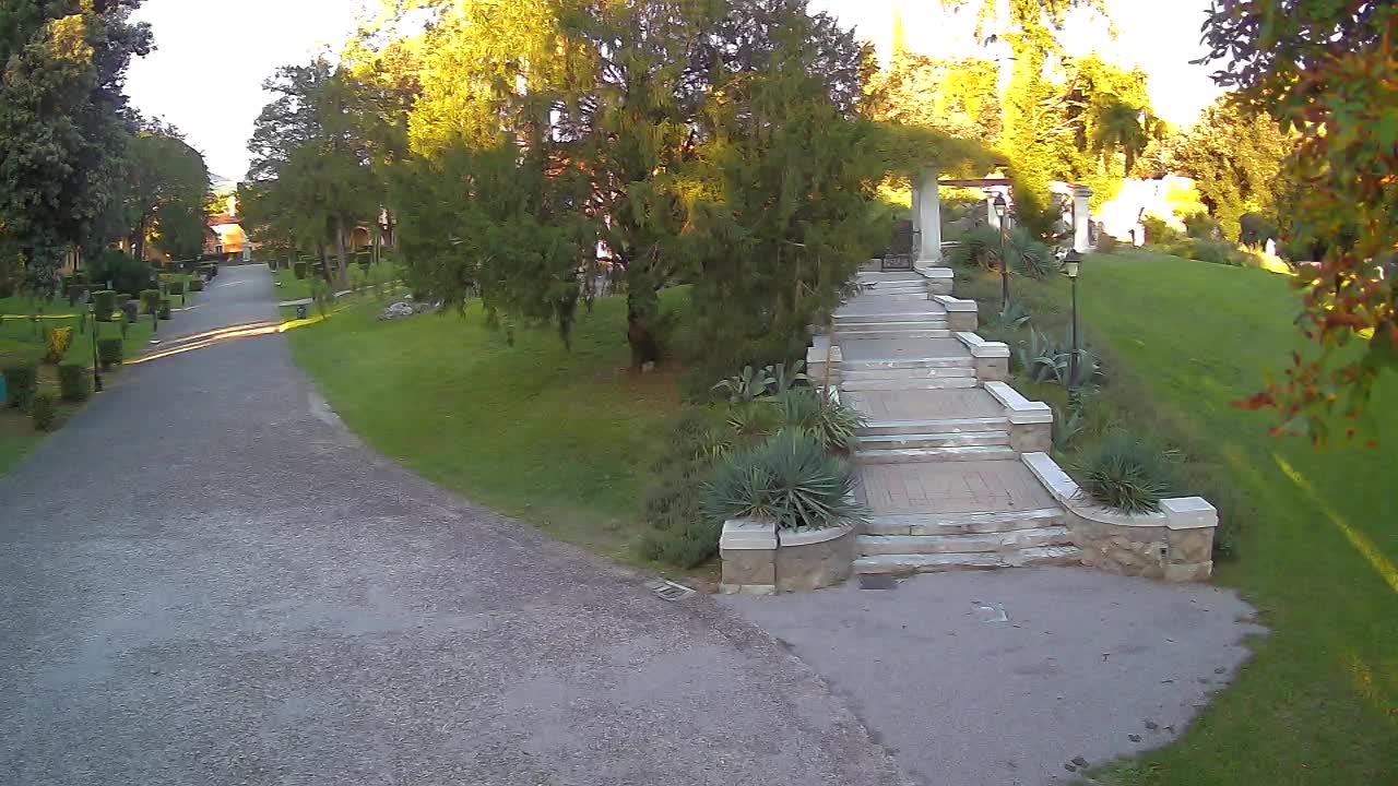 Spletna kamera park Coronini Kronberg – Gorica