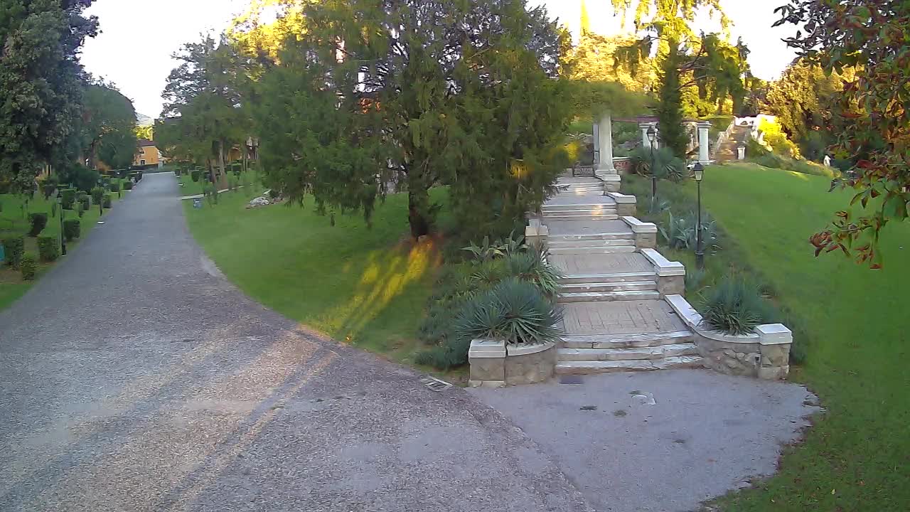 Spletna kamera park Coronini Kronberg – Gorica