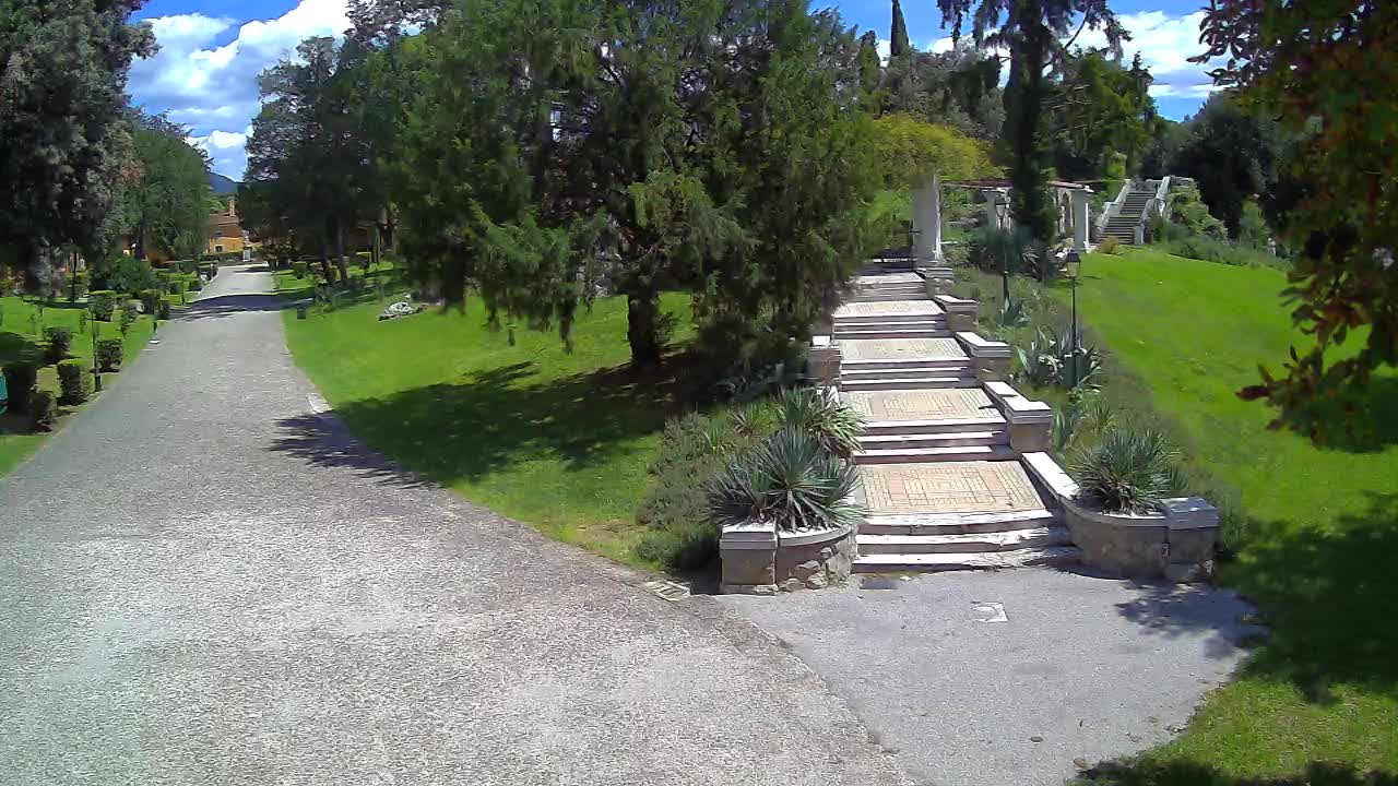 Spletna kamera park Coronini Kronberg – Gorica