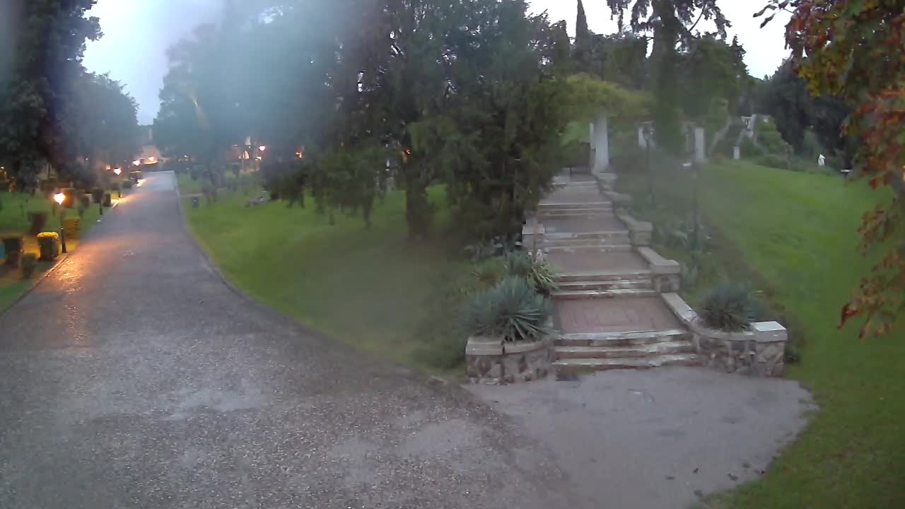 Spletna kamera park Coronini Kronberg – Gorica
