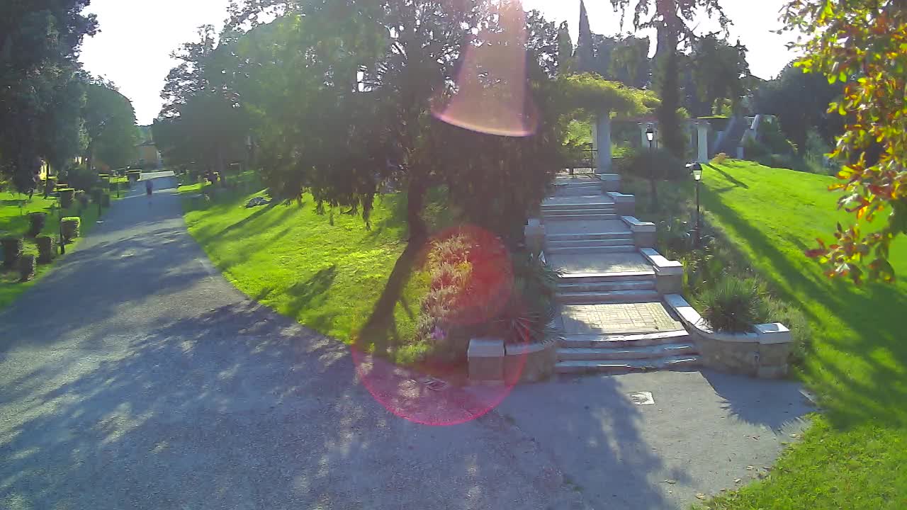 Spletna kamera park Coronini Kronberg – Gorica