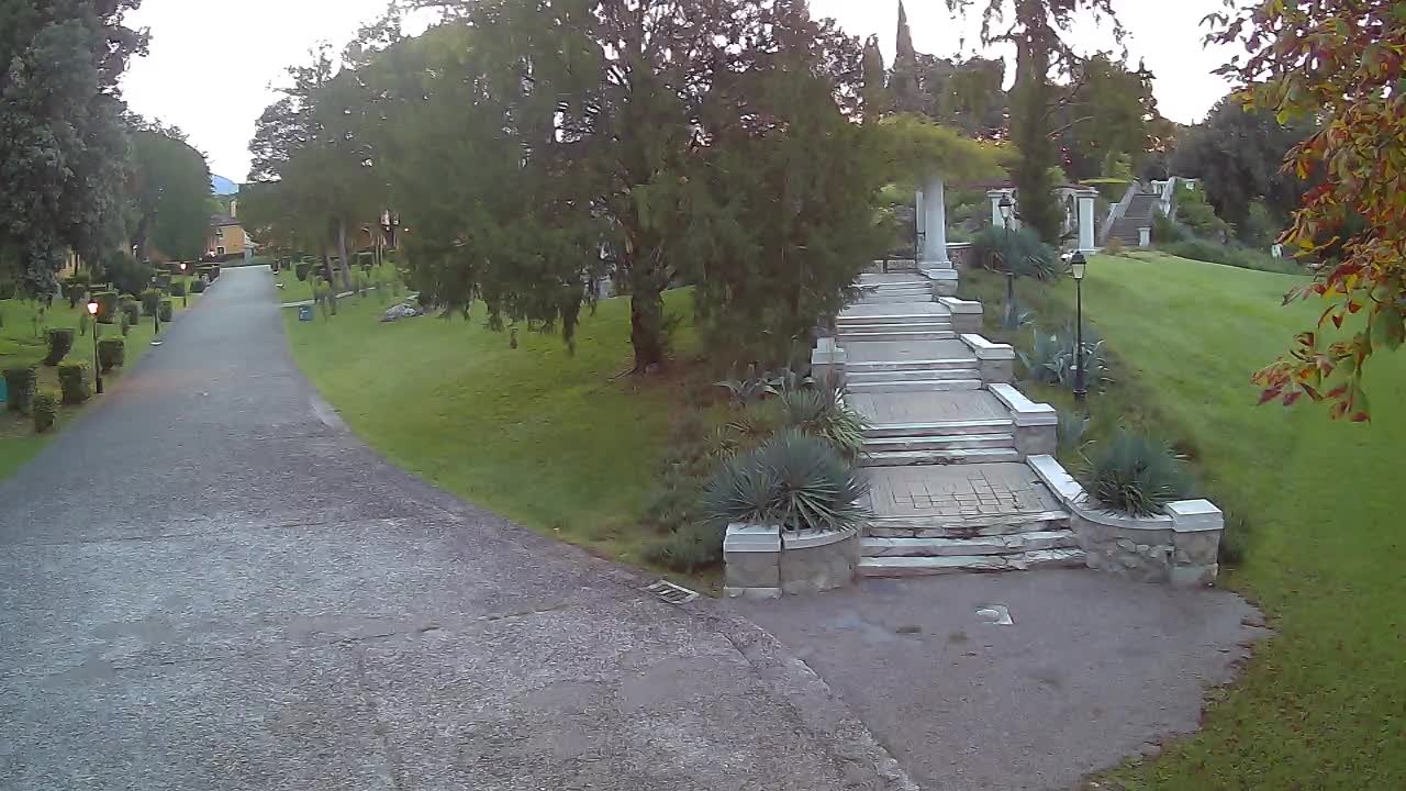 Spletna kamera park Coronini Kronberg – Gorica
