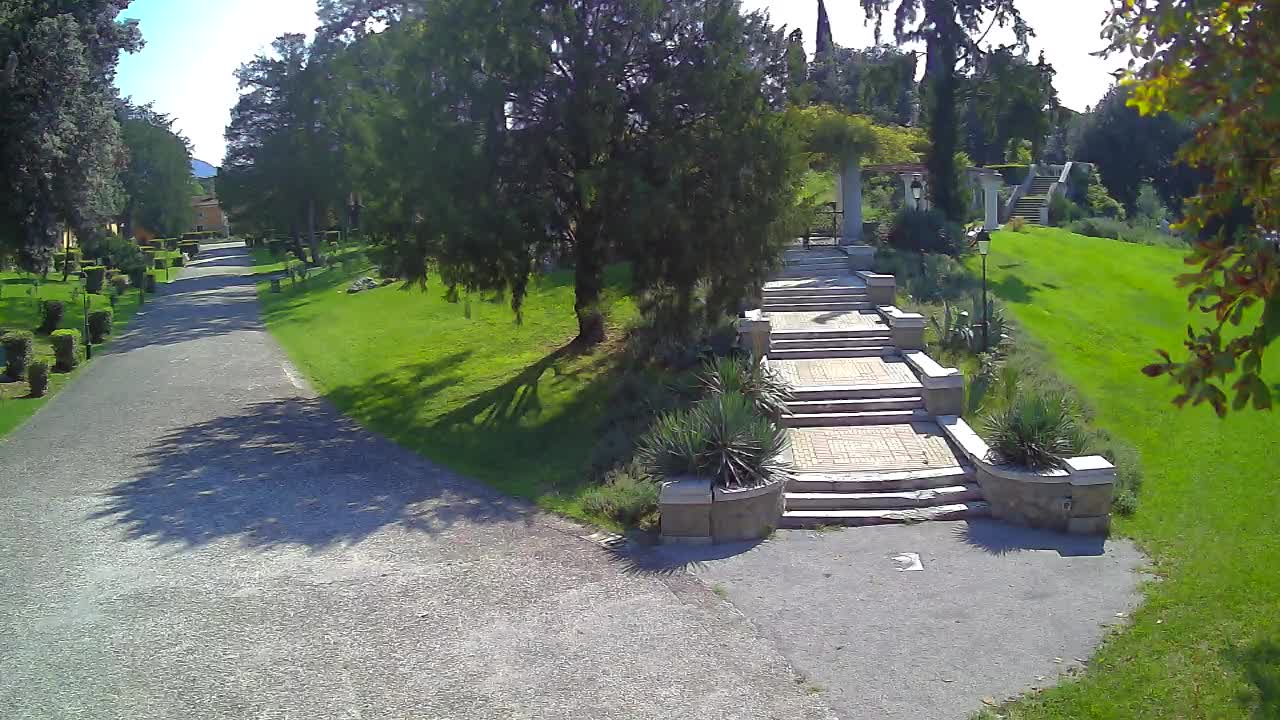Spletna kamera park Coronini Kronberg – Gorica