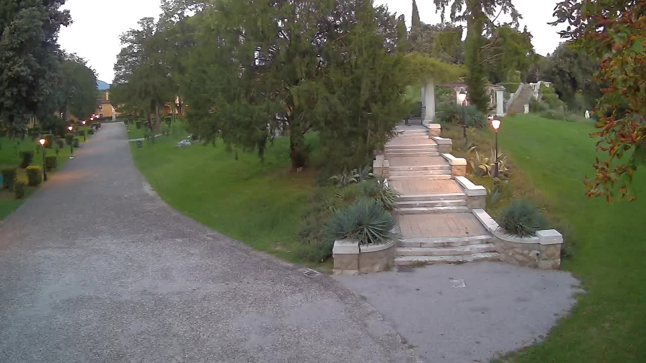 Spletna kamera park Coronini Kronberg – Gorica