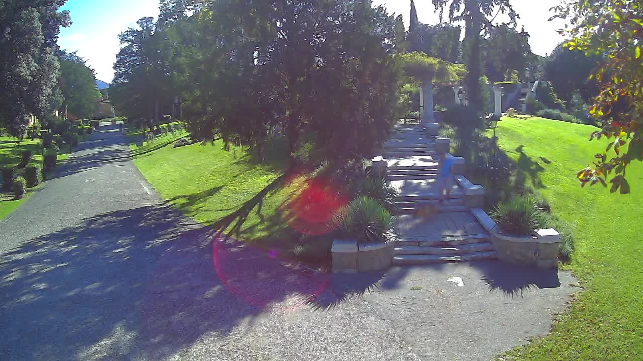 Spletna kamera park Coronini Kronberg – Gorica