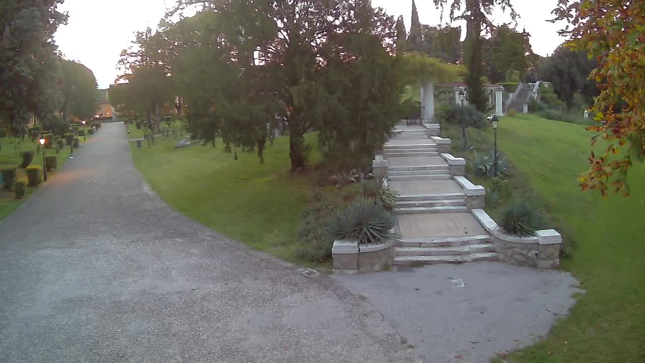 Parco Coronini-Cronberg Live Webcam – Green Oasis