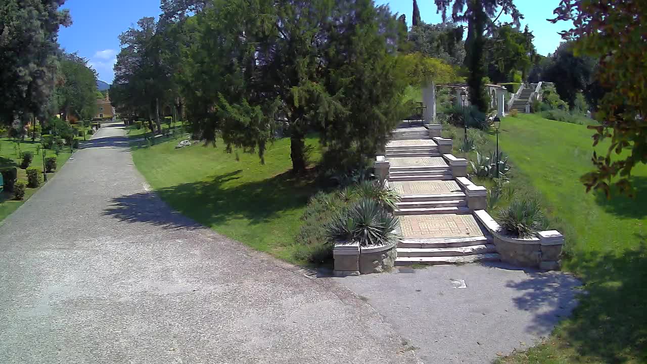 Parco Coronini-Cronberg Live Webcam – Green Oasis