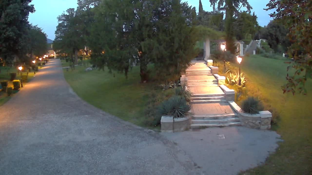 Spletna kamera park Coronini Kronberg – Gorica