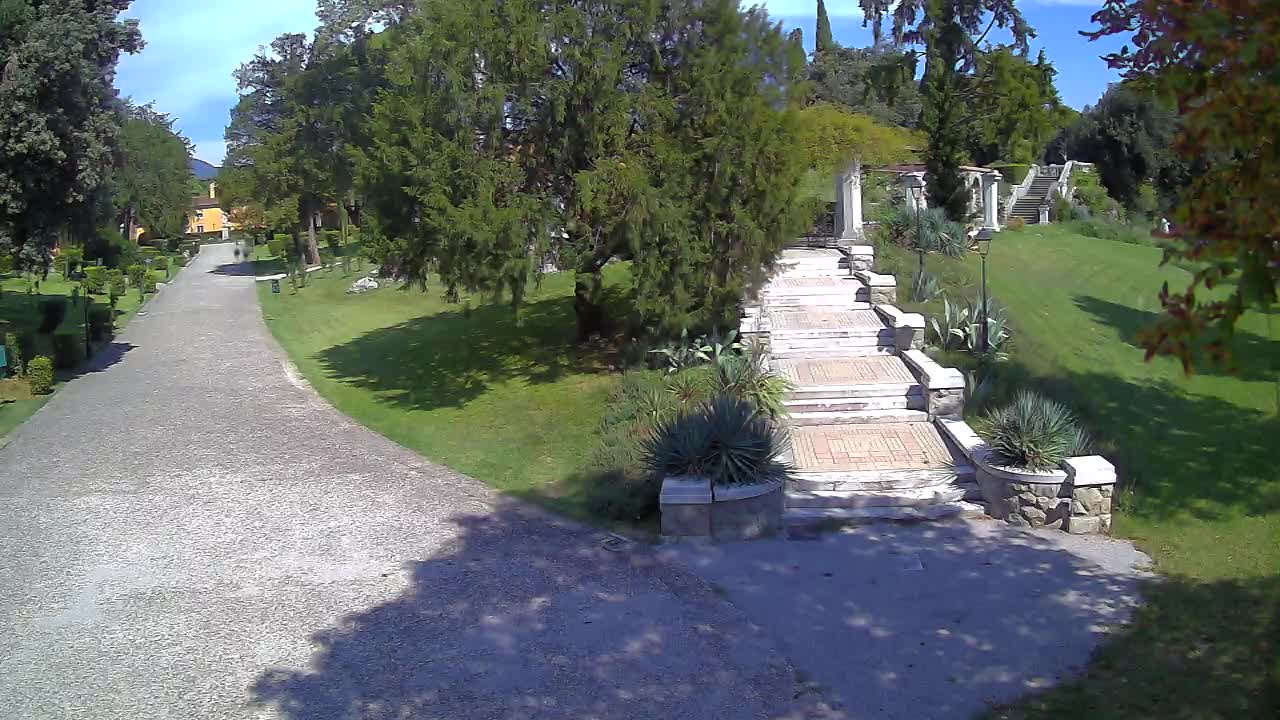 Parco Coronini-Cronberg Live Webcam – Green Oasis