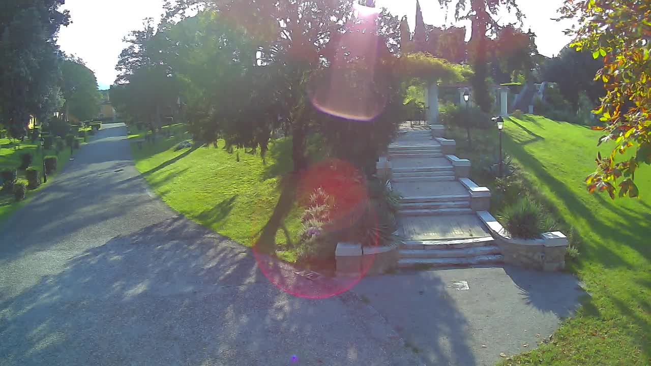 Parco Coronini-Cronberg Live Webcam – Green Oasis