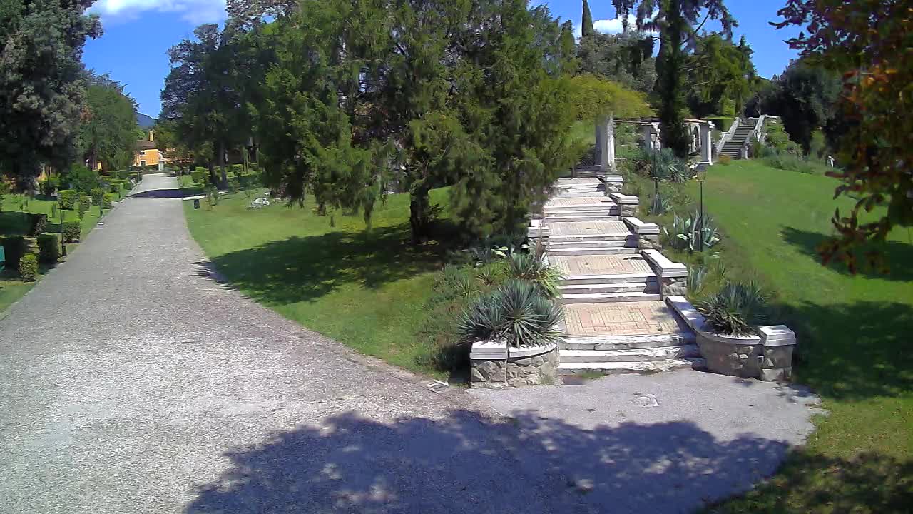 Parco Coronini-Cronberg Live Webcam – Green Oasis