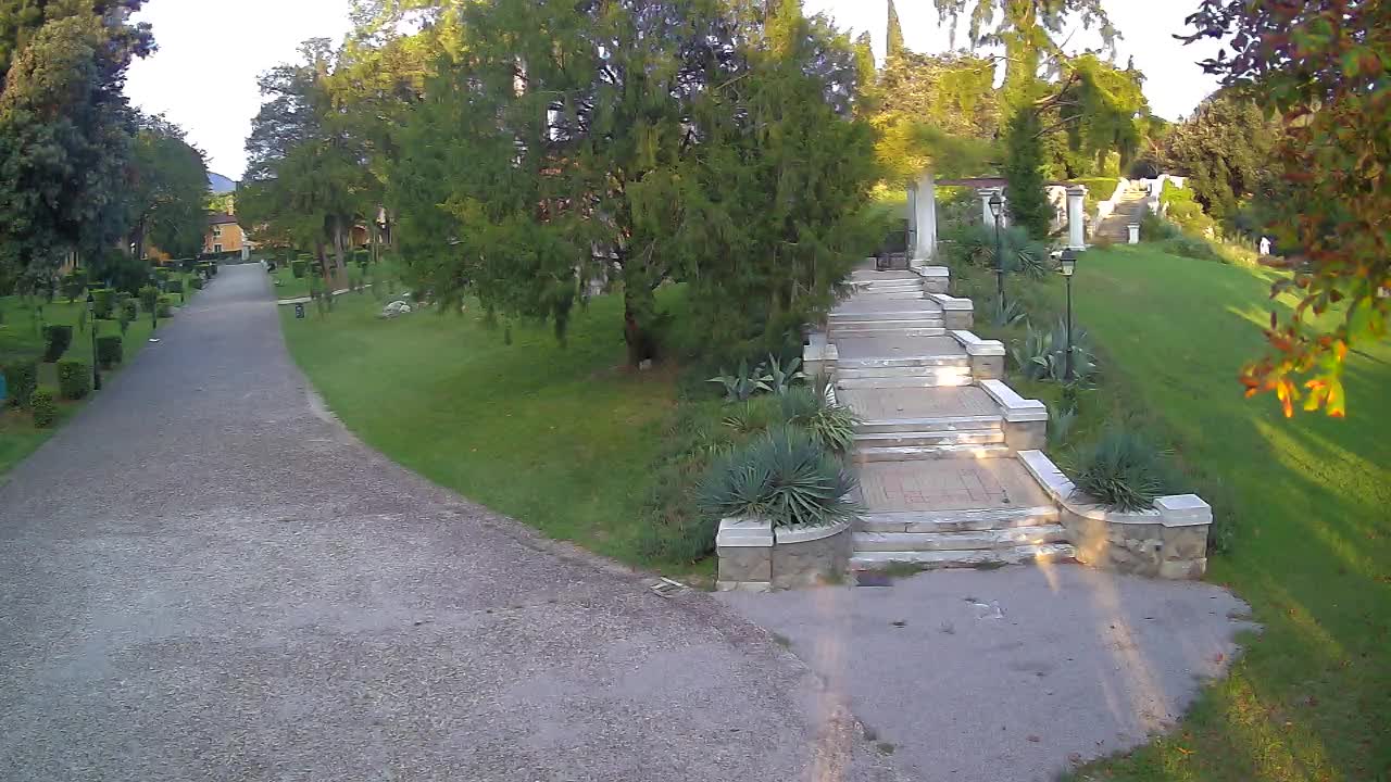 Spletna kamera park Coronini Kronberg – Gorica