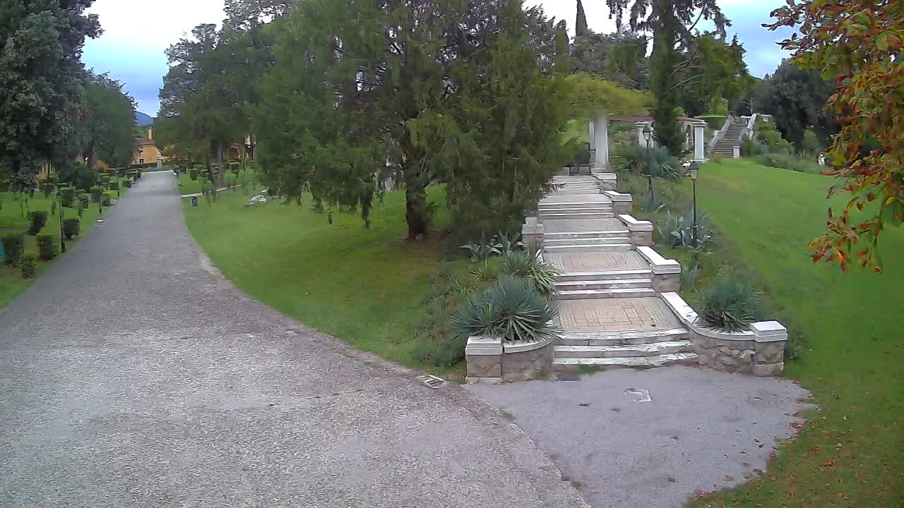 Parco Coronini-Cronberg Live Webcam – Green Oasis