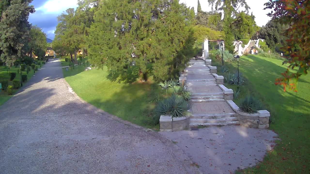 Parco Coronini-Cronberg Live Webcam – Green Oasis