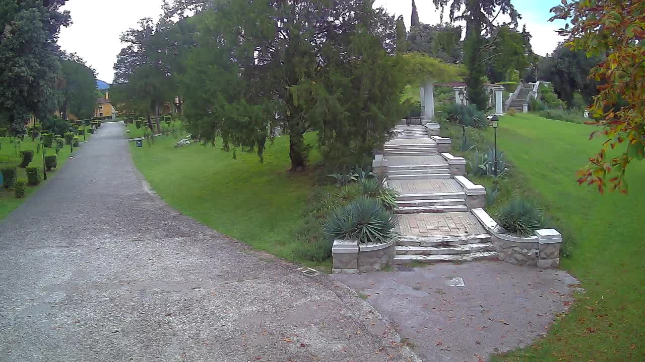 Parco Coronini-Cronberg Live Webcam – Green Oasis