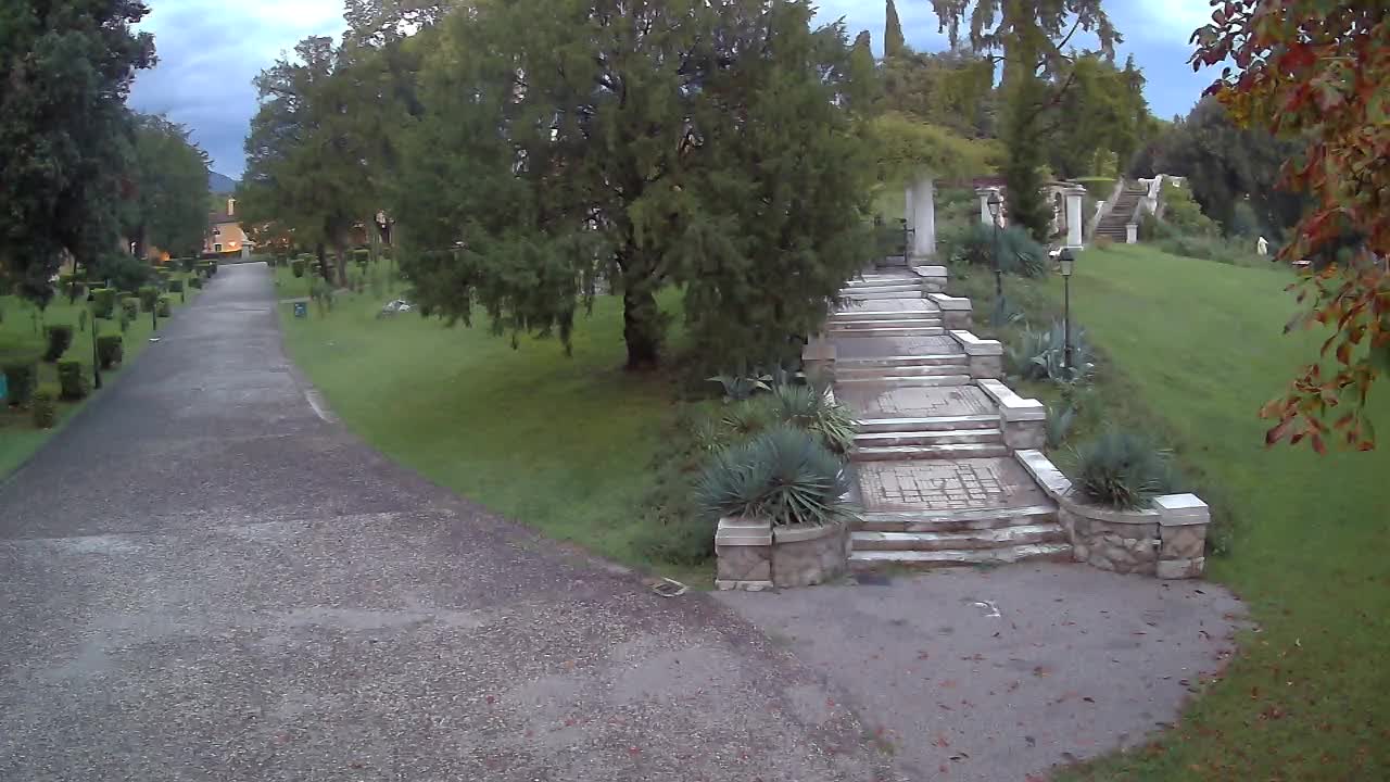 Parco Coronini-Cronberg Live Webcam – Green Oasis