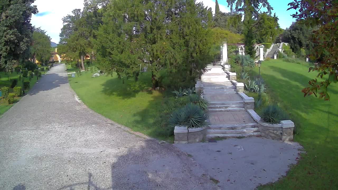 Spletna kamera park Coronini Kronberg – Gorica